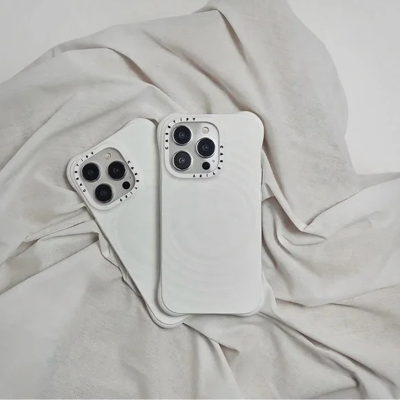 CASETiFY Ripple Case - Picture 2 of 5